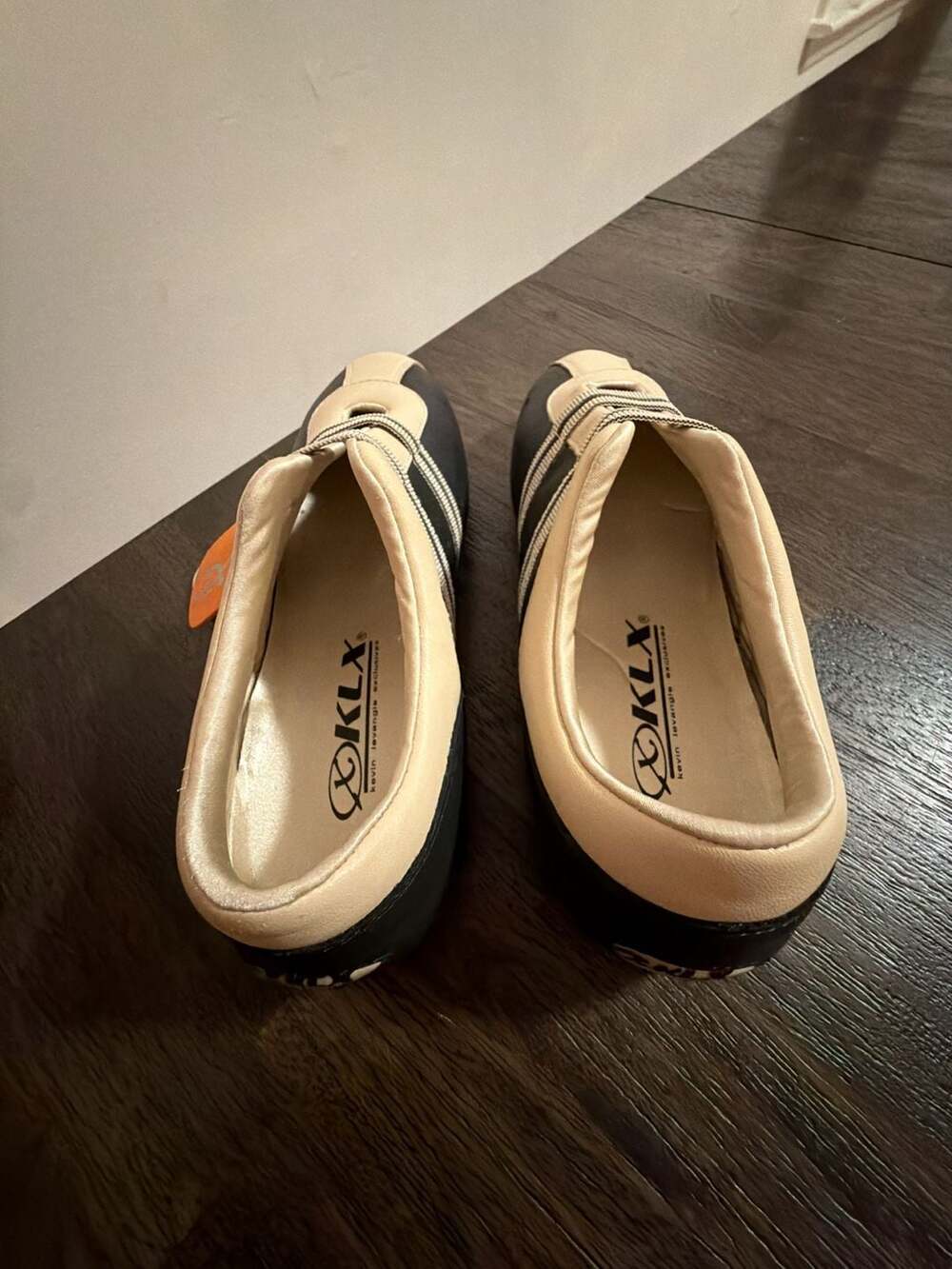 KLX Kevin Levangie Exclusives Leather Slip-On Sneakers - Picture 3 of 7